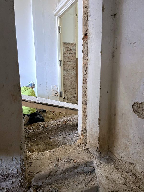 Oprava Komensk�ho s�n�