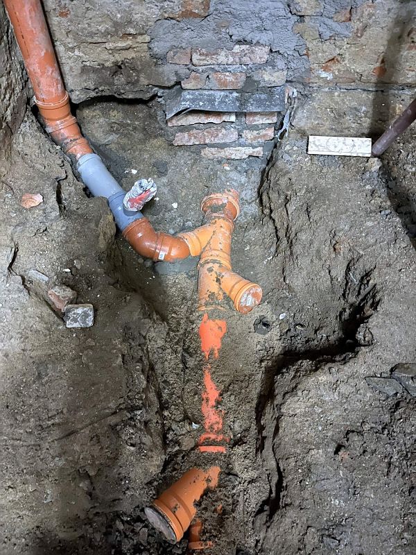 Oprava Komensk�ho s�n�