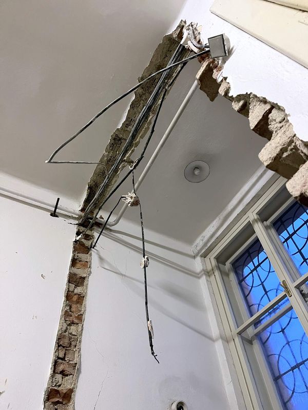 Oprava Komensk�ho s�n�