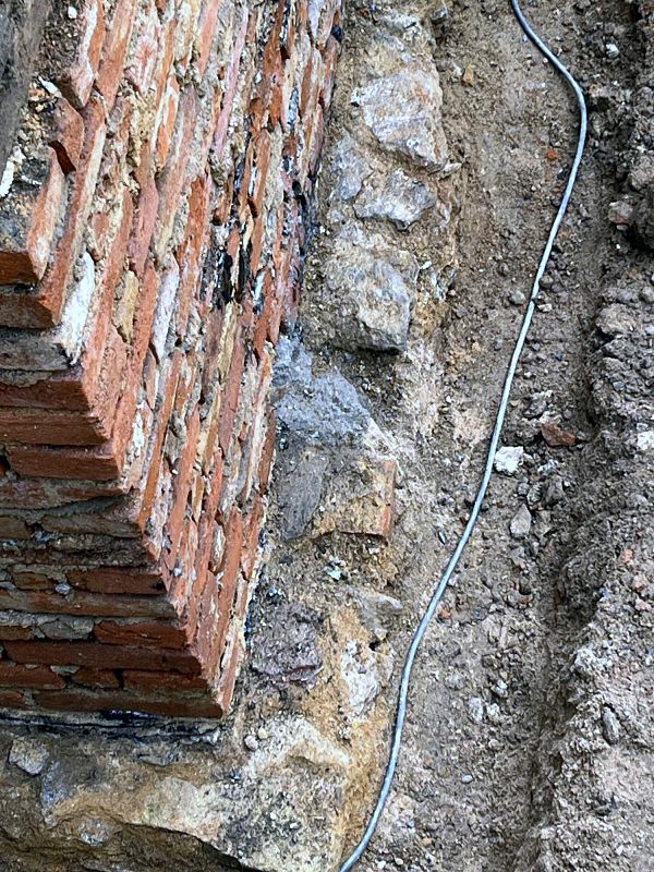 Oprava Komensk�ho s�n�