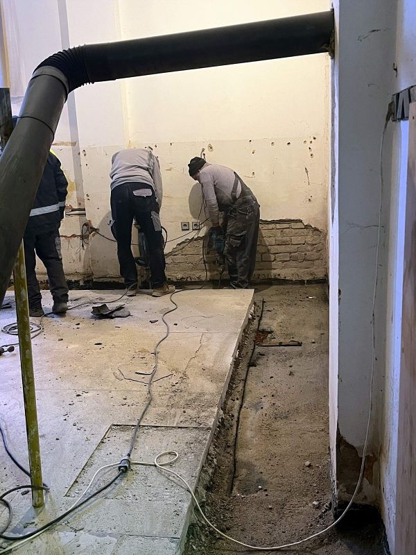 Oprava Komensk�ho s�n�