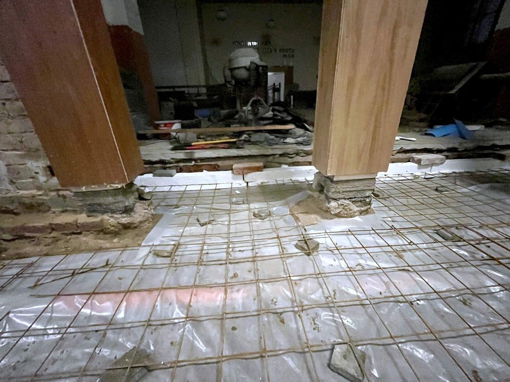 Oprava Komensk�ho s�n�