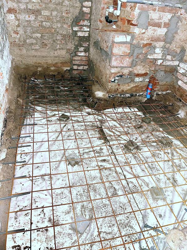 Oprava Komensk�ho s�n�