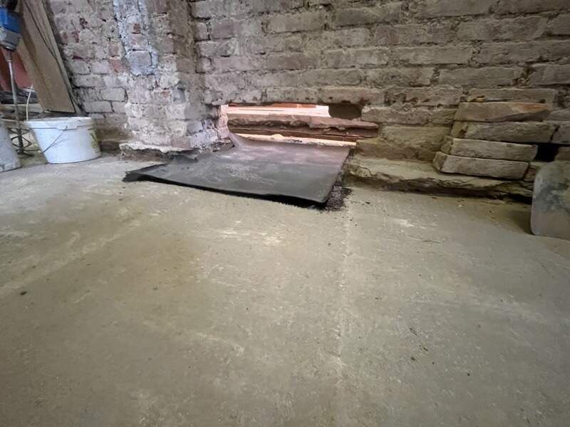 Oprava Komensk�ho s�n�