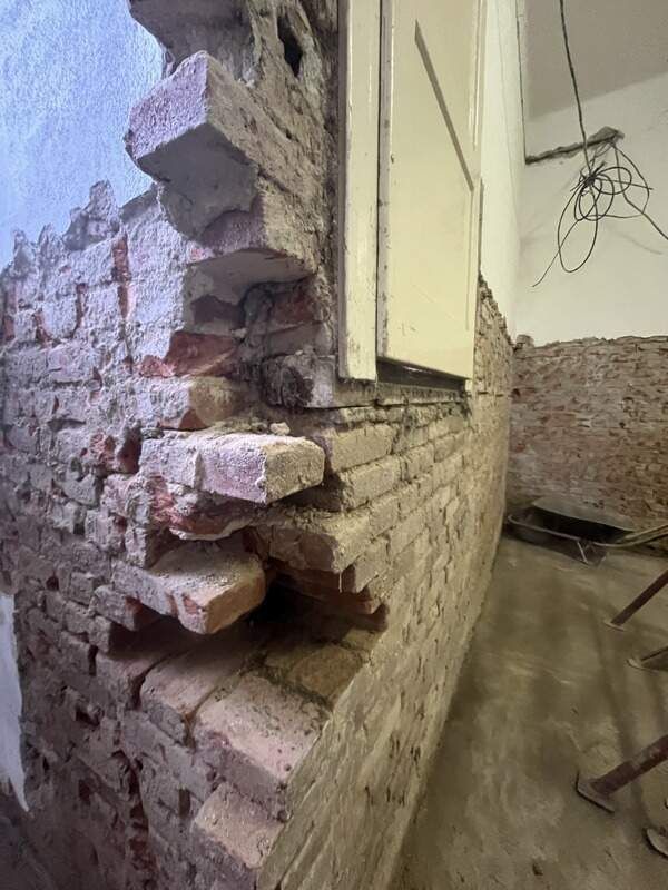 Oprava Komensk�ho s�n�