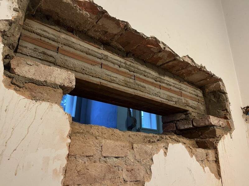 Oprava Komensk�ho s�n�