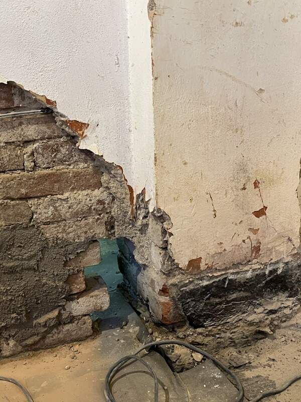 Oprava Komensk�ho s�n�