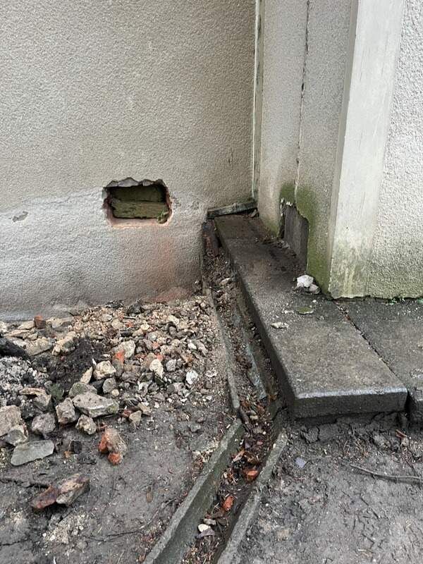 Oprava Komensk�ho s�n�