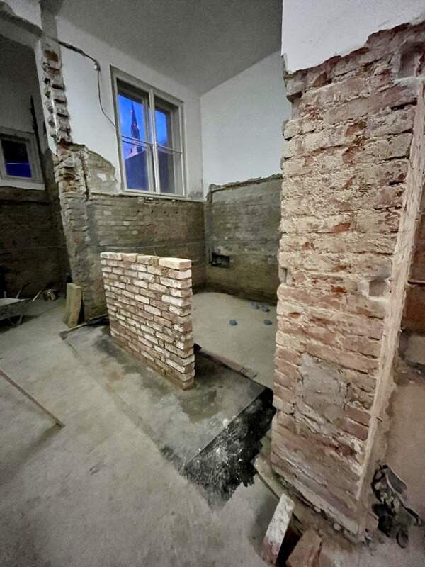 Oprava Komensk�ho s�n�