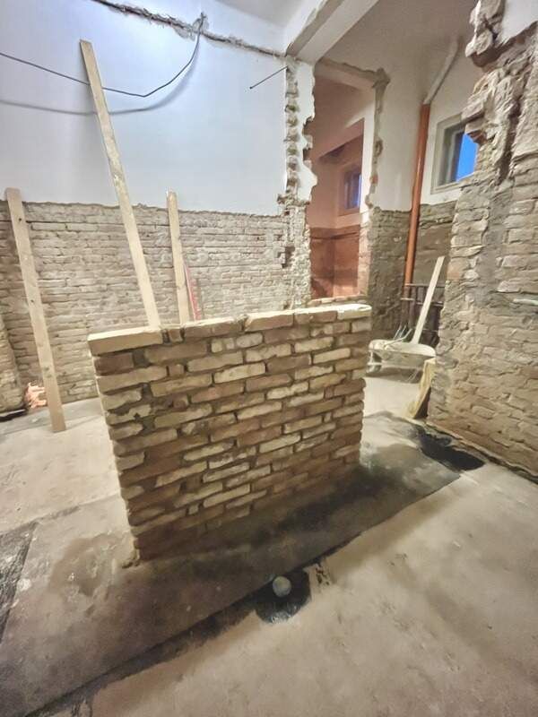 Oprava Komensk�ho s�n�