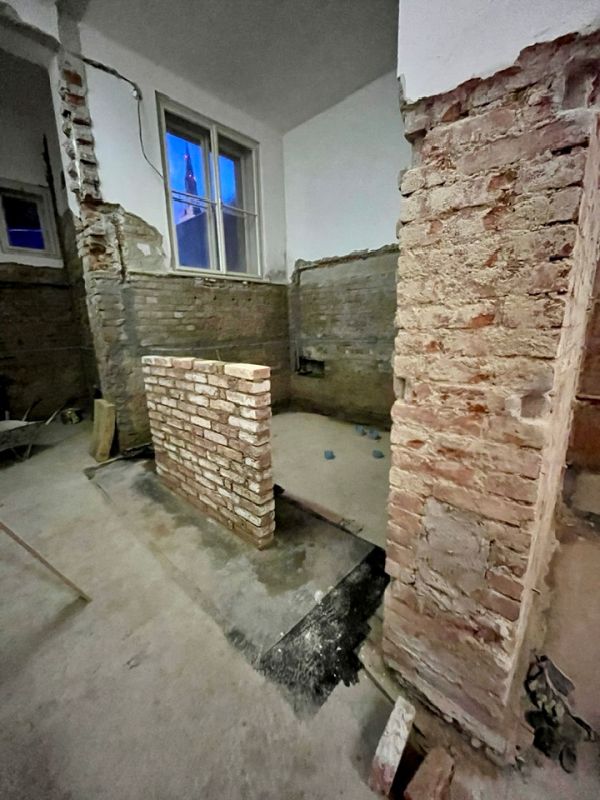 Oprava Komensk�ho s�n�