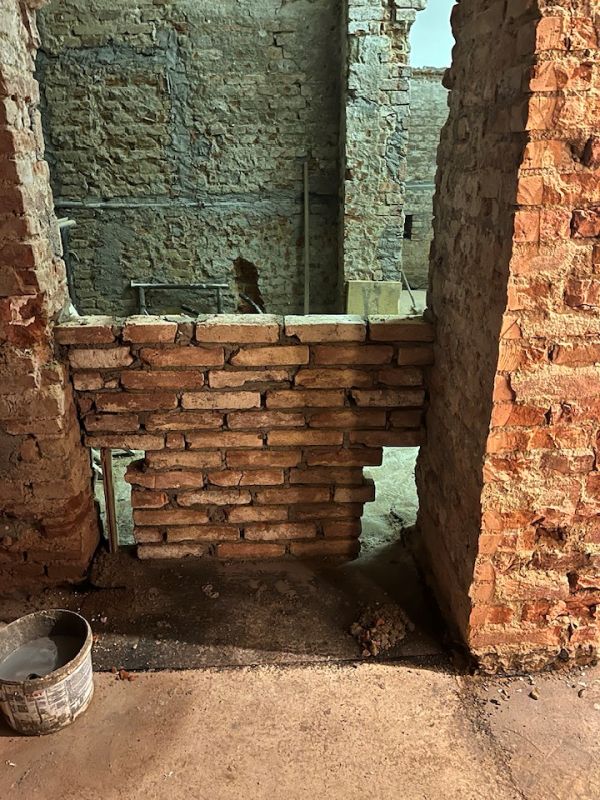 Oprava Komensk�ho s�n�