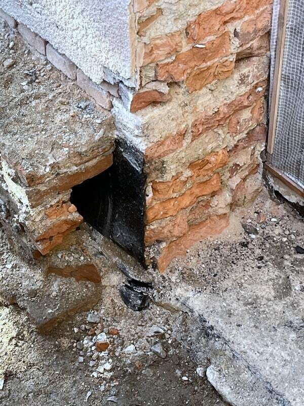 Oprava Komensk�ho s�n�