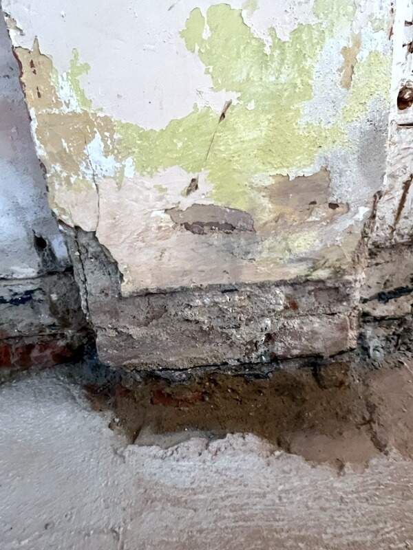 Oprava Komensk�ho s�n�