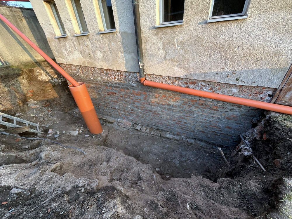 Oprava Komensk�ho s�n�