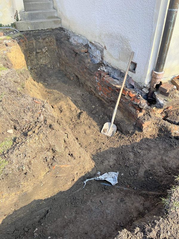 Oprava Komensk�ho s�n�