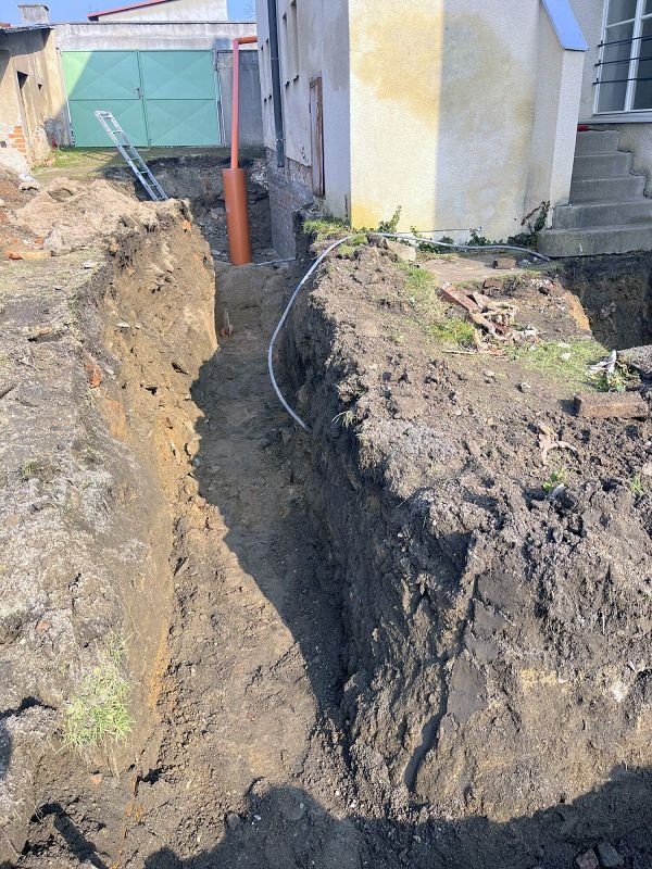 Oprava Komensk�ho s�n�