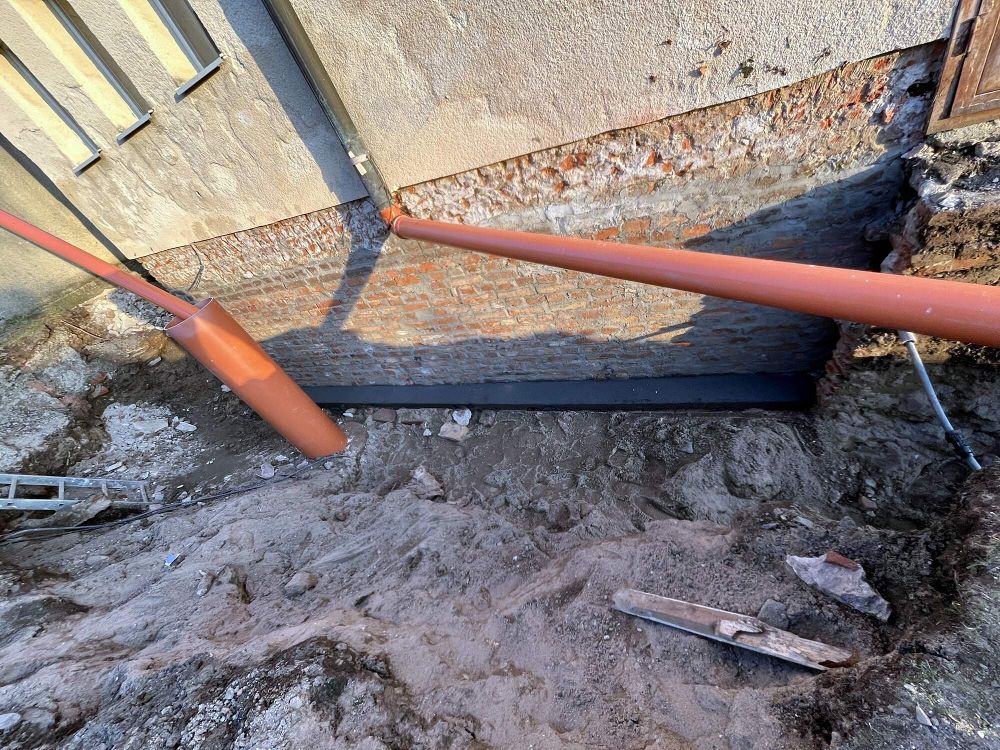 Oprava Komensk�ho s�n�