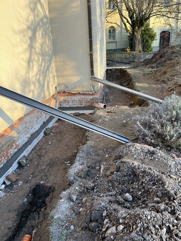 Oprava Komensk�ho s�n�