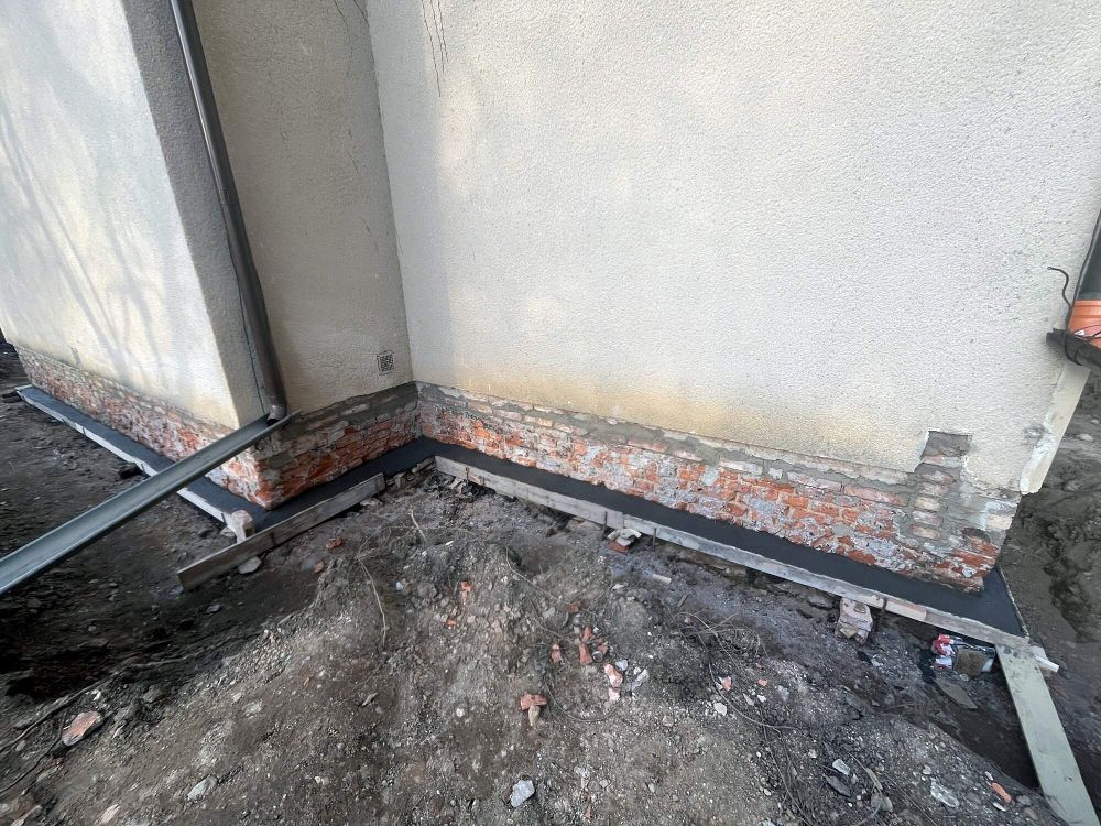 Oprava Komensk�ho s�n�