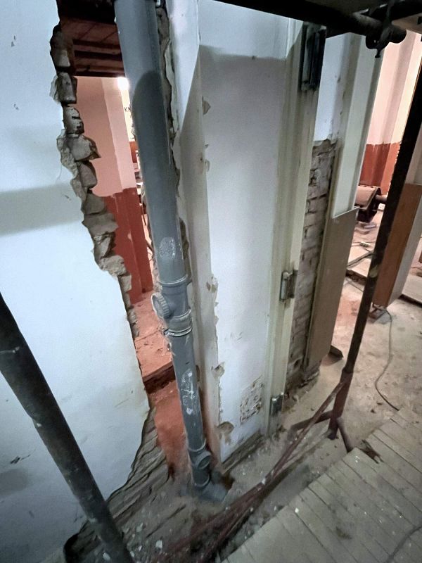 Oprava Komensk�ho s�n�