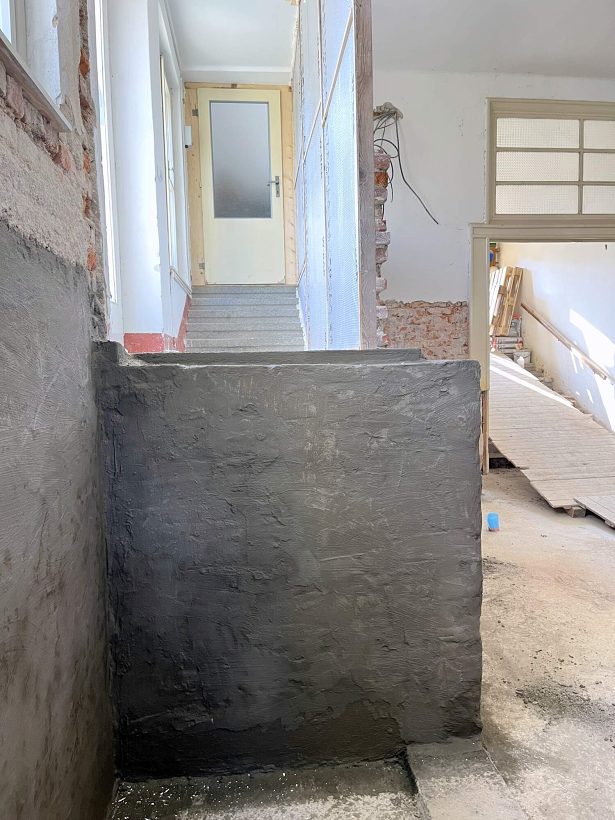 Oprava Komensk�ho s�n�