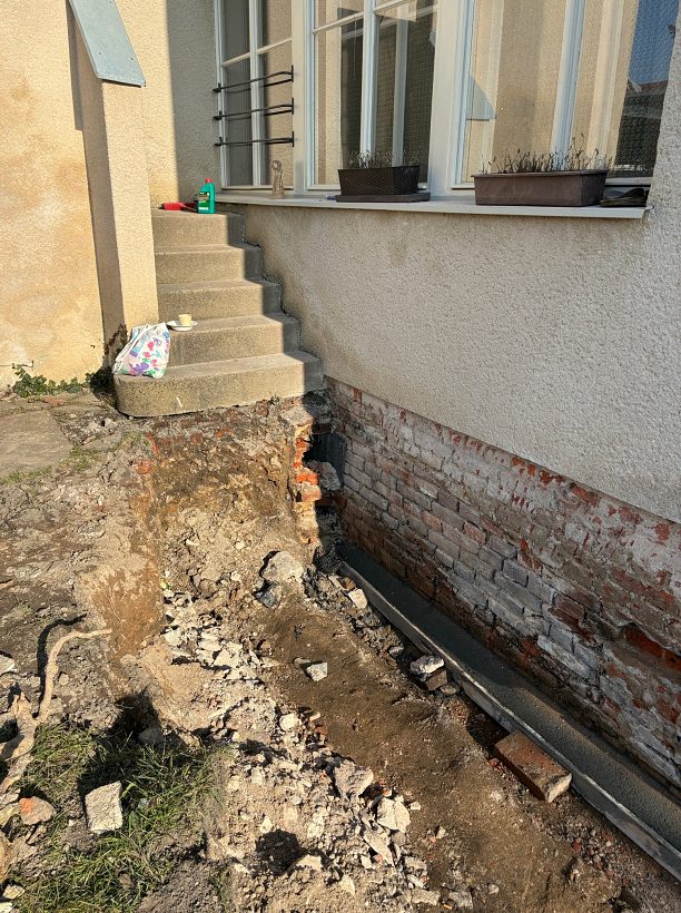 Oprava Komensk�ho s�n�