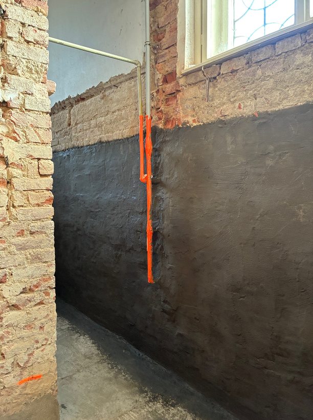 Oprava Komensk�ho s�n�