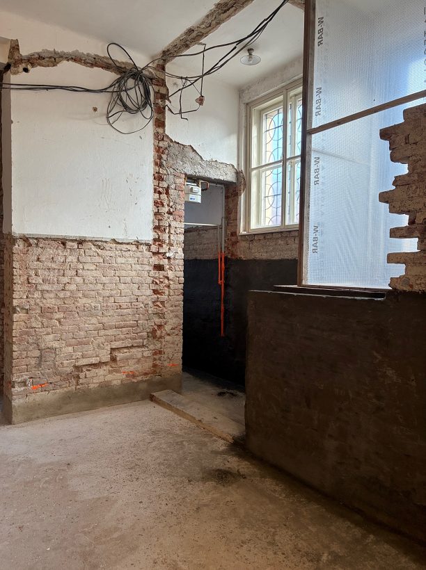 Oprava Komensk�ho s�n�