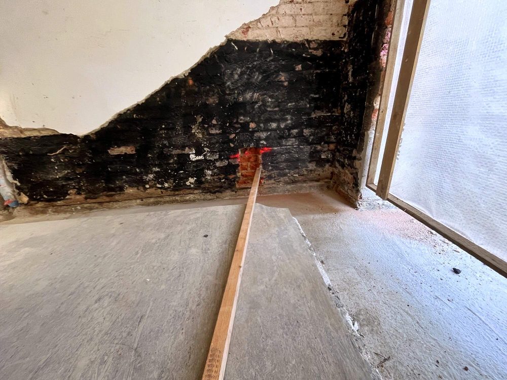 Oprava Komensk�ho s�n�