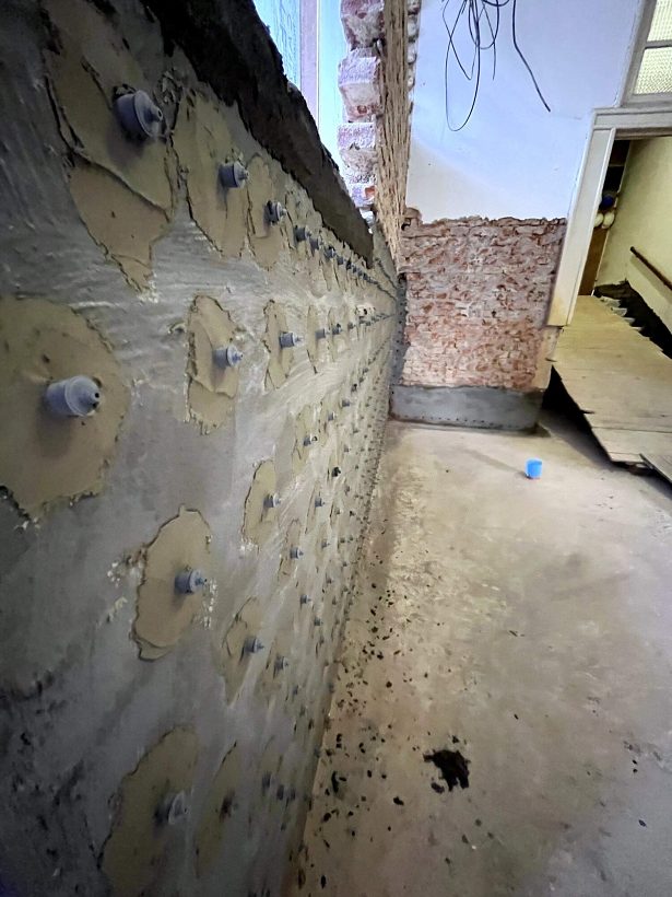 Oprava Komensk�ho s�n�