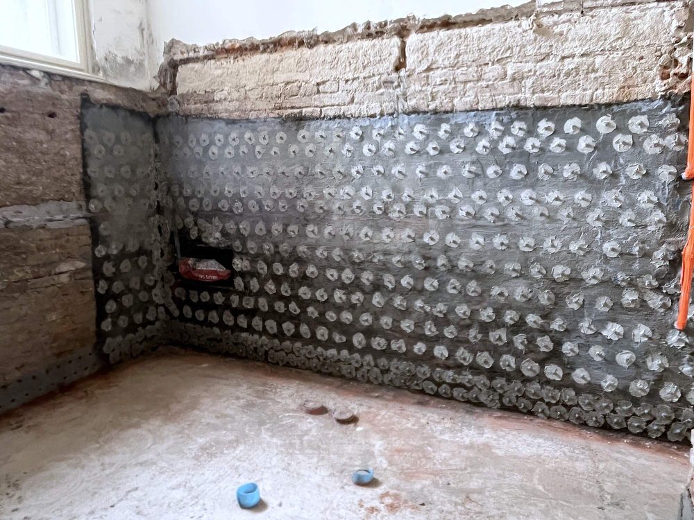 Oprava Komensk�ho s�n�