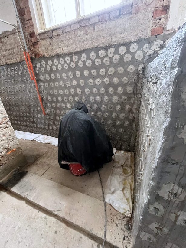 Oprava Komensk�ho s�n�