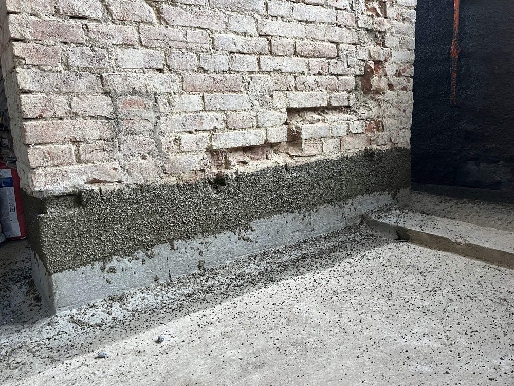 Oprava Komensk�ho s�n�