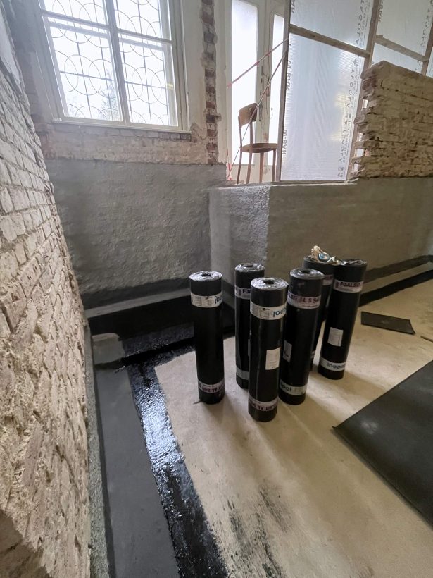 Oprava Komensk�ho s�n�