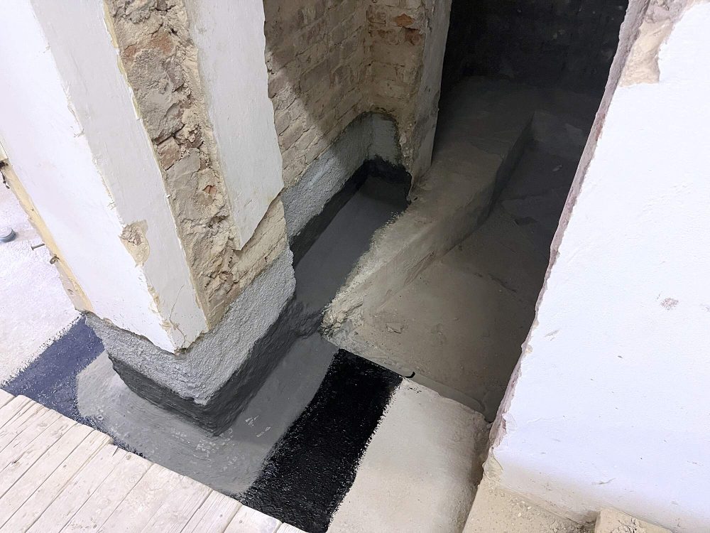 Oprava Komensk�ho s�n�