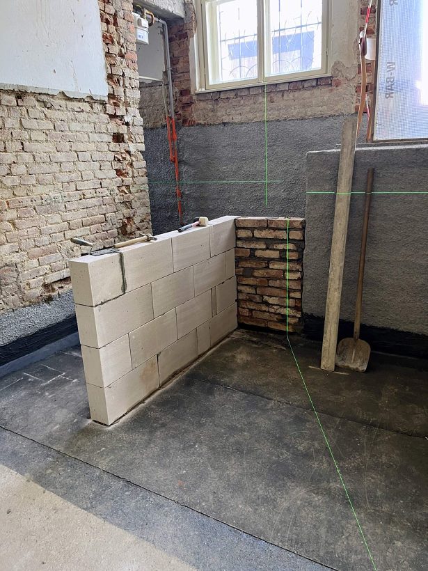 Oprava Komensk�ho s�n�